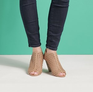 270K views · 522 reactions | Score the perfect shoes—from work to the weekend. | TJ Maxx | Facebook