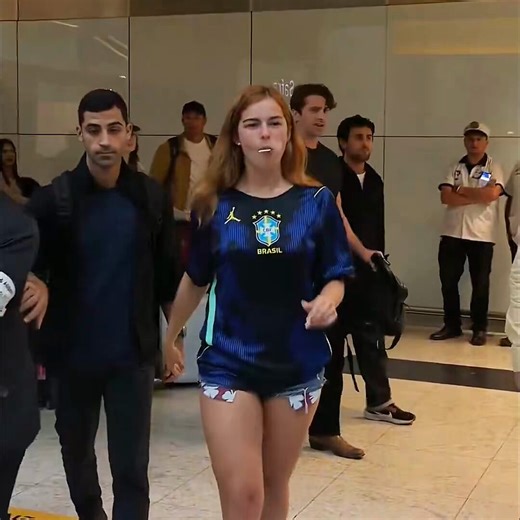 Kkkkkkkkk engraçado é que nem a própria Natália acredita que é ex gay;Piero me fez ri horrores;A corna e o santinho são tão chatos que a fofoca fica irrelevante