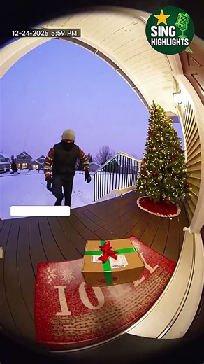 Red and Green Powder Bomb Karma for Christmas Thieves 🎁