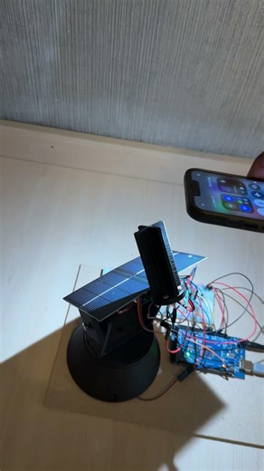 Dual Axis Light Sensing Rotating Solar Panel