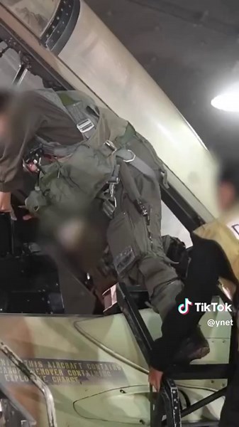 הטכנאים שמחמשים את מטוסי הקרב לאיראן