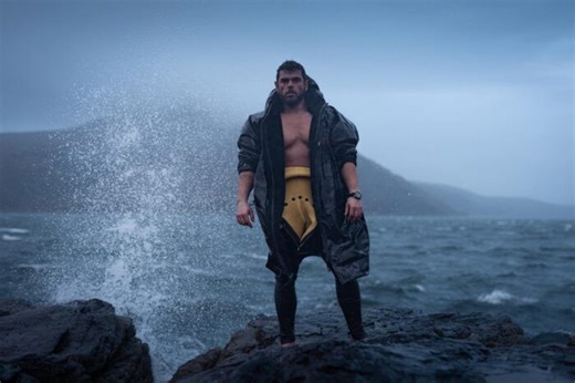 Ross Edgley Completes 1,600km Swim Around Iceland