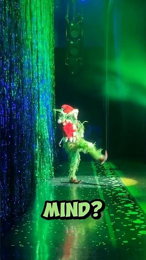 "One Of A Kind" from Dr. Seuss' How The Grinch Stole Christmas! 💚 #grinch #broadway #musicaltheatre