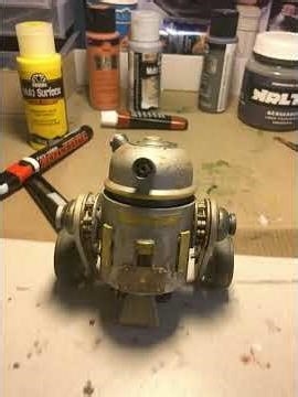 RICAR-D2...the chilean version of...you know. #recycledart #UpcyclingArt #R2D2 #JunkArt #DIYRrobot