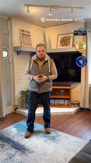 A sneak peek into this Lake Linden Listing! Schedule a showing today 🏡 MLS#: 50194144 . . . #upperpeninsula #coldwellbanker #906 #yooperlife #upperpeninsulamichigan #lakelinden #keweenawpeninsula #upnorth | Craig Heinonen, Upper Peninsula MI Real Estate