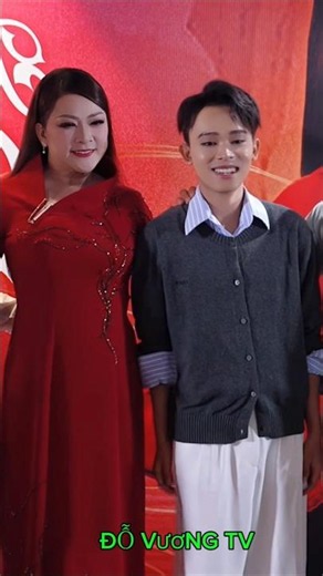 Singer Nhu Quynh & Singer Ho Van Cuong bring two generations of voices to the audience. #famoussi...