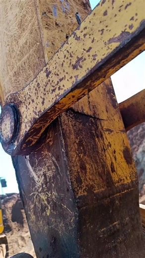 Excavator stick repair!! #farmyard #work #metalwork #welding #heavyequipment