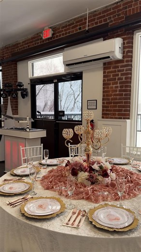 Had a great time DJn a Christian Sweet 15 with my guy DJ Eco. For those who might not know I go by the DJ name of Mixed by DJ Josh, I bring all the Christian Music to any event: Christian Wedding, Sweet 15, Baby Showers and More!!!🕺🪩🔥 #dj #christian #holy #musicacristiana #djcristiano