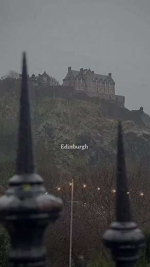 Edinburgh Castle, perched dramatically atop the ancient volcanic rock of Castle Rock, stands as one of Scotland’s most iconic and historically significant landmarks. Overlooking the city of Edinburgh, it has served as a royal residence, military fortress, and symbol of Scottish strength for more than a thousand years. Its origins stretch back to at least the 12th century, with King David I establishing the medieval foundations that would grow into the mighty fortress seen today. Throughout its l