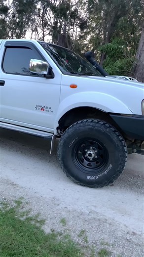 D22 Nissan Navara Rear Bumper Delete Process