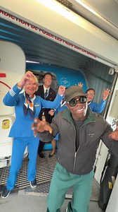 Veel sensa met @KLM Royal Dutch Airlines 😂❤️‍🔥🕺🏾 #mensa #sensa #3robi #srno #fyp