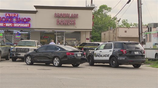 Robbery suspect killed in shooting at Houston donut shop, police say