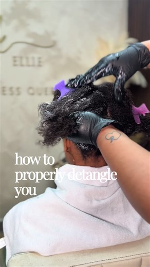 How to properly detangle natural hair in 3 easy steps 🌱 #detangle #naturalhair