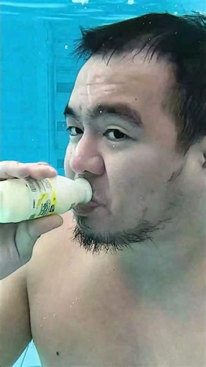 7UP vs Banana Yogurt Drink & Burp Underwater