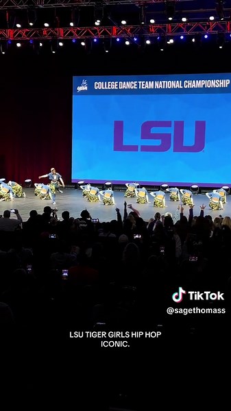 LSU Tiger Girls Hip Hop Dance Team Performance