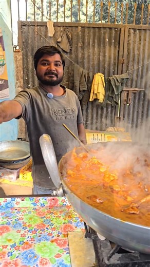 Vijay Bhai ka mutton khane ke liye log khushbu say khinche chale aate Hain | #streetfood #mutton