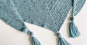 Free Crochet herringbone stitch crochet shawl pattern
