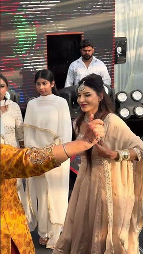 🔥 Punjabi Crowd Full Energy on the Dance Floor! 💃🕺 ਦੋਂ Punjabi Beat ਵੱਜੇ. ਫਿਰ Dance Floor ਰੁਕਦਾ ਨਹੀਂ