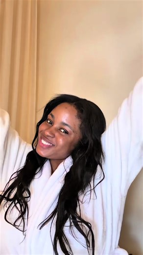 One thing about me this year ,I’m being intentional with my self-care. Thank you Esthetiq for the most beautiful reset, it was amazing!🥺✨ Consider this your sign to book your appointment 🤍✨@Esthetiq