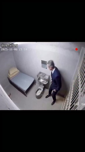 433K views · 36K reactions | Sarkozy s’échappe de sa cellule de prison #sarkozy #prison #actualité #course #humour #memes | refvlog | Facebook