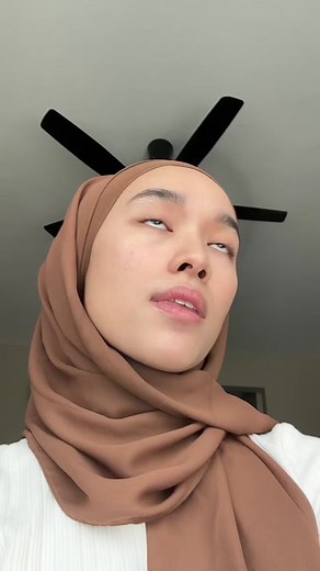 i nampak mcm alien emoji sikit👽