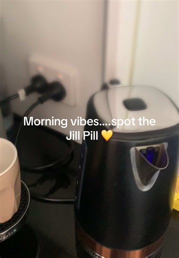 But first coffee! Add Jill Pill to your morning routine- in the kitchen or bathroom- Jill Pill puts the ‘joy’ back into looking after yourself, your children, your parents- anyone taking medication that you care about 💛#medicineorganizer #pillbox #takeyourmeds #organizedhome #morningroutineaesthetic