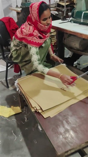 printing process on Natural (Transperent) bag & Paper Laminated bag stitching.