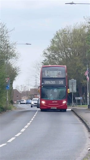 Arriva London ADL Enviro 400 T253 LJ61LKA on bus route 370 at Buckles Lane
