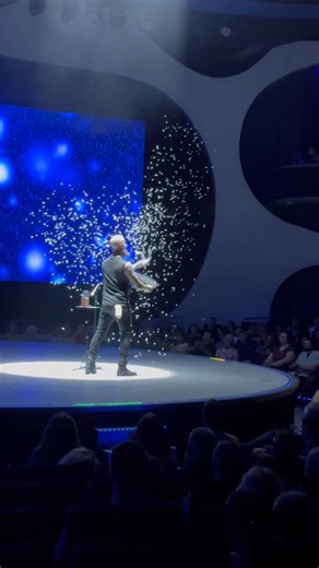13K views · 111 reactions | Here’s the ending of my show in full with no editing. It’s a unique look from the audiences perspective that I have never shown before. I hope you enjoy it-#magic #escapes #followformore #nevergiveup Celebrity Cruises Entertainment TAD Management | Matt Johnson | Facebook