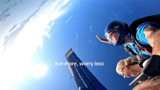 Book Your Skydive Adventure in Airlie Beach