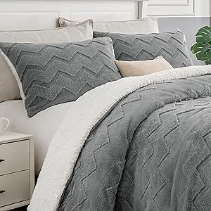 BEDELITE Fluffy King Size Comforter Set - Super Soft Sherpa Grey Comforter for King Size Bed, Luxury Warm Bedding Set for Winter, Fuzzy Bed Set 3 Pieces (1 Comforter, 2 Pillowcases)