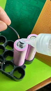No-clean flux specially for 18650 — one drop easily helps solder 18650 lithium batteries #HardwareTools #TechShare #18650Battery #Flux | Laptop Repair Secrets