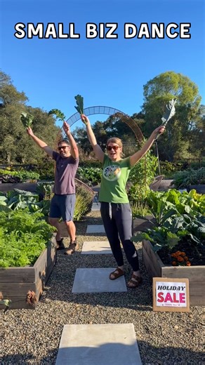 💃 If you can’t beat ‘em, join ‘em I guess!? 😅 Not too shabby for a couple of geriatric millennials eh? We tried our best! Between the dear algorithm, Mercury and all her little planetary friends in retrograde, perimenopause, and my own damn butterfingers, it has been a WEEK just trying to survive out here! (iykyk) So we thought we’d do a little dance to lighten the mood. 💁🏼‍♀️ And I’ve heard from many of you Swifties that @taylorswift is into baking sourdough now, so it’s not toooo far off b