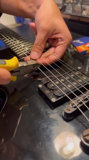 5K views · 73 reactions | Vibrato arm, bridge roller and locking tuner installed full setup done  for guitar services hit us a message or visit us at tune lab sta. Mesa. See sa LAB  #tunelabph #tunelabcare #setup #guitarservices #guitarsetup #musician #lespaulguitar #guitarcare | TUNE LAB | Facebook