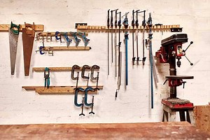 How to Store Hand Saws - Woodworking Trade