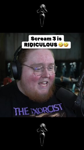 Scream 3 is ridiculous 🤣 this home alone style scene is wild. Dewy do better. #screammovie #ghostface #podcastclips #podcast #comedy #movieclips #movie #scream #deweyriley