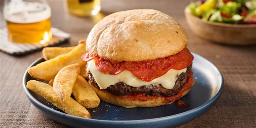 Ree Drummond's Pepperoni Pizza Burgers Are Everything You Love in One Delicious Bite
