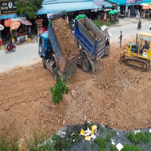 Action Dump Truck Unloading: A Comprehensive Guide to Land Filling. | Aprender color aprender para la vida