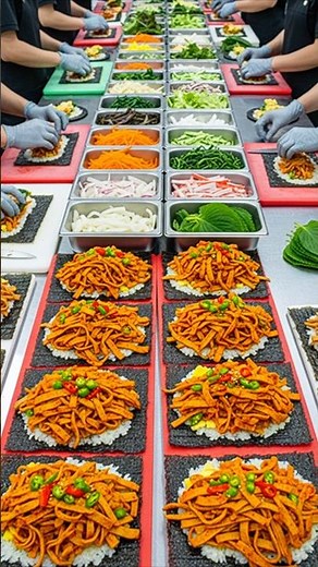 INSANELY SATISFYING! The Ultimate Gimbab Making Technique You Need to See! / Korean street food
