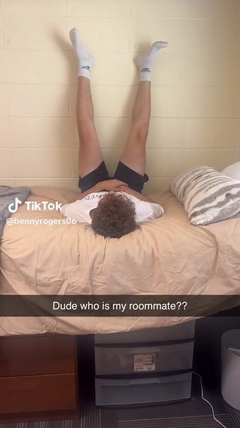 #college #fypシ゚viral #dorm #movein #lovers? #fun #bedtime #fordf150