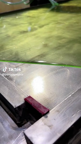 Making Bubble-Free Transparent PU Sheet