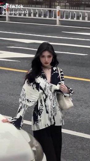 Korean Girl Attitude Video: Download and Enjoy