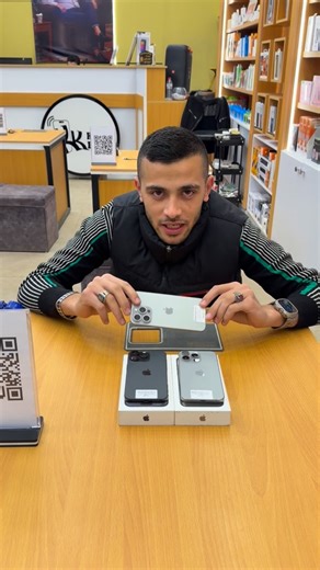 Khaled Khalil Store on Instagram‎: "#يافرج_الله عروض السنة الجديدة غير في خالد خليل ستور🔥🔥🔥 15 Promax 256GB 44000 خالص ضريبة 15 Pro max 256GB 48000 خالص ضريبة 15 Pro max 512GB 49000 خالص ضريبة ‏‎📍 العنوان: العجمي الهانوفيل ‎الفرع الأول: عمارة دار الأشعة - شارع الهانوفيل الرئيسي 📞 01228833996 ‎الفرع الثاني: بجوار خروب كلية الطب - شارع الهانوفيل الرئيسي 📞 01228833995 #iphone15promax❤️ #iphoneused"‎
