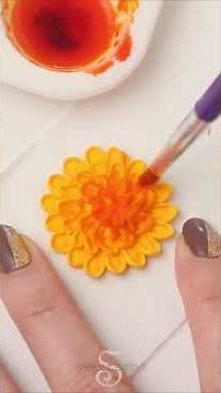 How I made pumpkin cookies for fall with royal icing