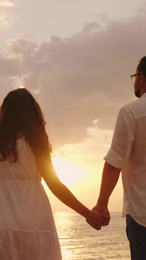 Track: Romantic Piano - Beautiful cinematic background music for videos, romantic, sentimental videos, films, documentaries, #romanticpiano #pianomusic #romantic #ashamaluevmusic #background