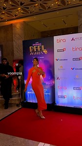 148K views · 1K reactions | All the drama as Akanksha Puri rolls into the Showsha Reels Awards | Voompla | Facebook