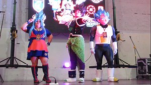 1.7K views · 47 reactions | Goku y Vegeta conocen a Arale, Gohan defiende a Videl de Broly, Zamasu, la Genkidama y más en la presentación de Impulso Cosplay en el #ToysFest 2023. | Sombras de Rebelión | Facebook