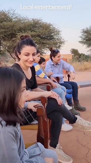 ETimes | Jaisalmer diaries: Kareena Kapoor, Soha, Taimur and Innaya enjoy puppet show and camel ride in the dessert 😍 @kareenakapoorkhan,... | Instagram