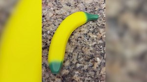 Bannana Squishy Toy, Giant Banana Squishy, Banana Squishys Jumbo, Soft Jumbo Squishys Bananas Toys, Soft PU Foam (7 Inch)