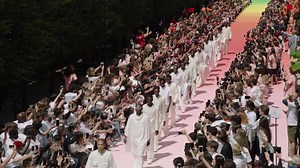 94 reactions · 11 shares | #LVMenSS19 by Virgil Abloh The finale from the Men's Spring-Summer 2019 Fashion Show by Louis Vuitton's new men's artistic director Virgil Abloh. Watch the Spring-Summer 2019 Men's Show replay now at louisvuitton.com | Louis Vuitton | Facebook